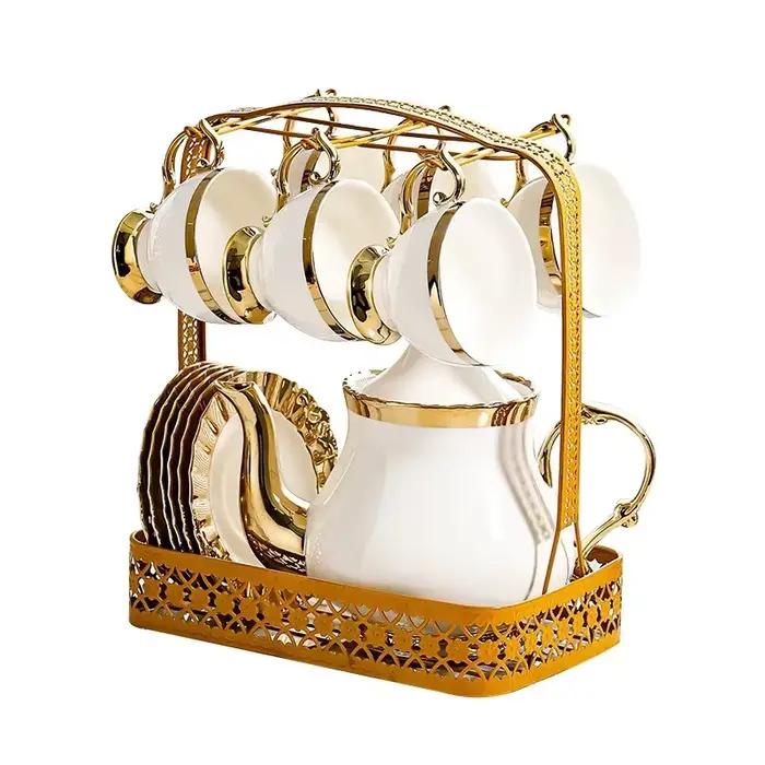 Ensemble de tasses à café en céramique doré élégantes et modernes pour la maison et le bureau occasions spéciales cadeau pour les amateurs de café style minimaliste et élégant pour usage domestique et professionnel