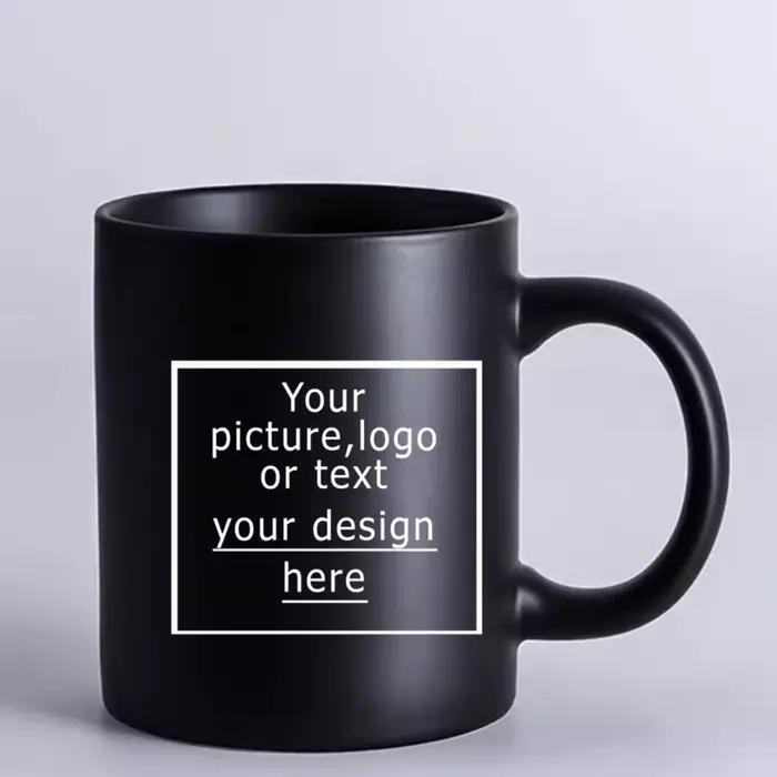 Tasse à café en céramique noire avec logo d'entreprise