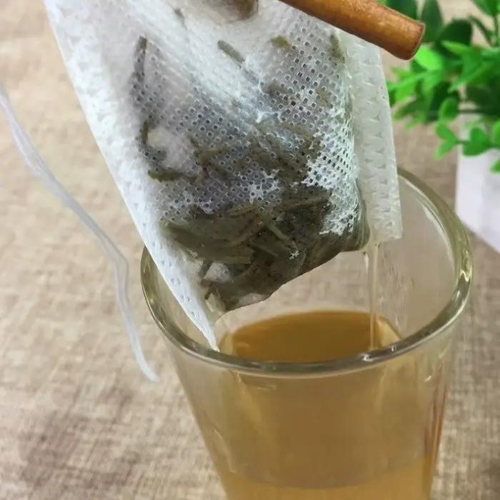 Sachets de thé africains avec ficelle