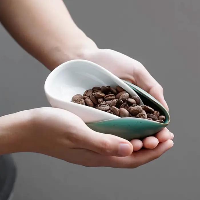 Tasse doseuse en céramique OANKR pour grains de café et thé élégante à offrir pour barista à domicile occasions spéciales