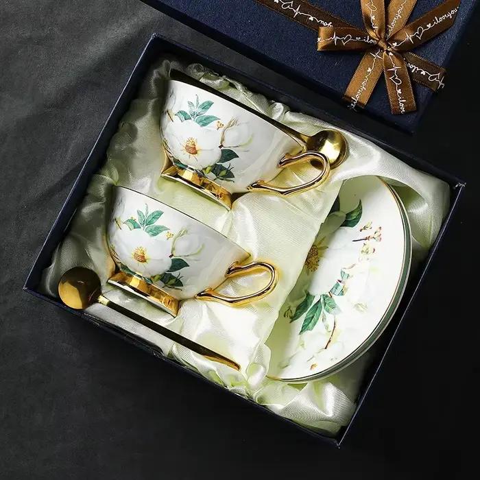 Tasses à café en céramique Sophia China motif européen style léger luxe rétro cuillère incluse plateau pour usage quotidien cadeau pour occasions spéciales