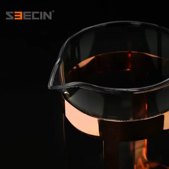 Cafetière française à pression en or rose