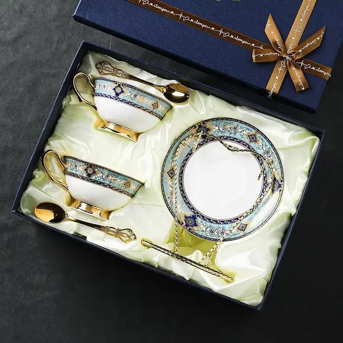 Tasses à café en céramique Sophia China motif européen style léger luxe rétro cuillère incluse plateau pour usage quotidien cadeau pour occasions spéciales