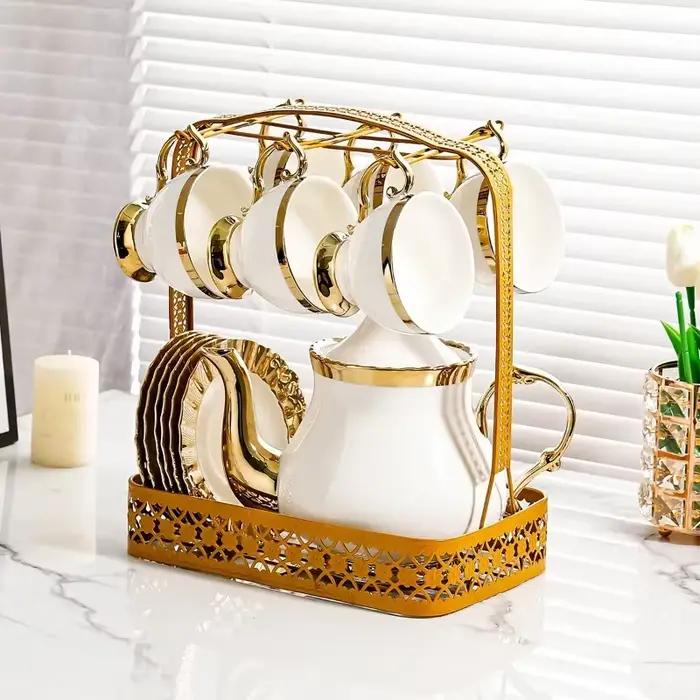 Ensemble de tasses à café en céramique doré élégantes et modernes pour la maison et le bureau occasions spéciales cadeau pour les amateurs de café style minimaliste et élégant pour usage domestique et professionnel