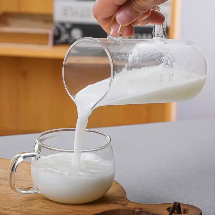 Mousseur à lait manuel en verre