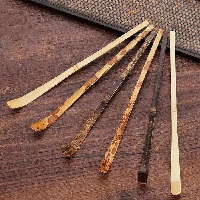 Feuille de thé en bois faite à la main