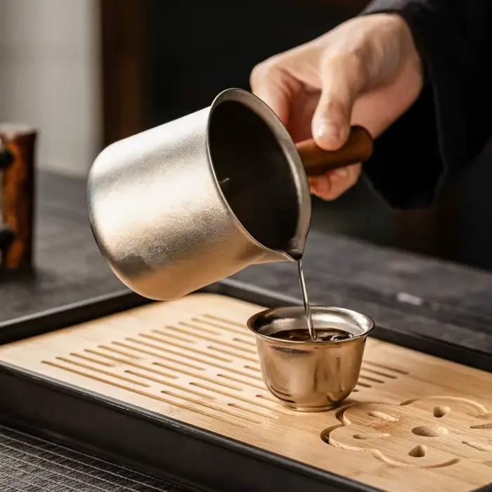 Ensemble de service à thé en titane pur avec plateau en bambou pour amateurs de thé occasions spéciales cadeau de luxe