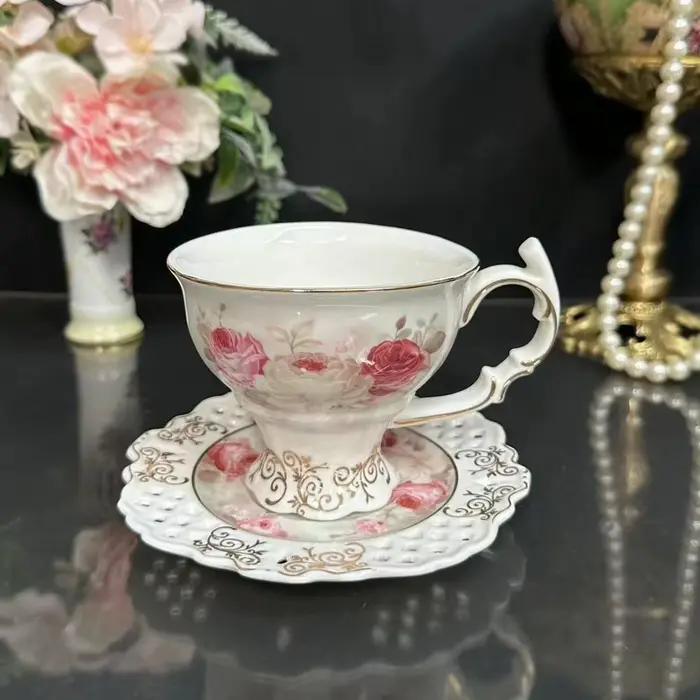 Tasse à café pour thé style palais élégante à offrir pour pauses déjeuners et après-midi détente occasions spéciales