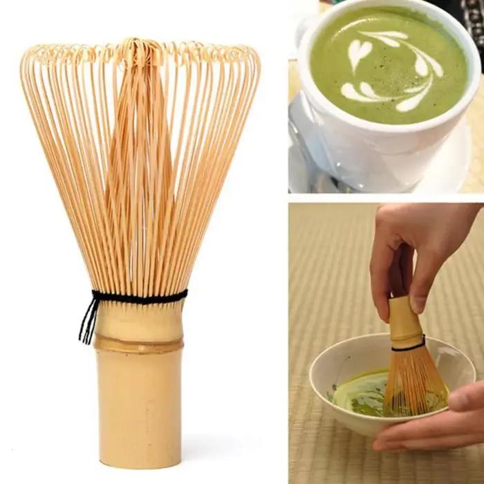 Fouet à matcha Chasen en bambou jaune traditionnel pour cérémonie de thé et occasions spéciales
