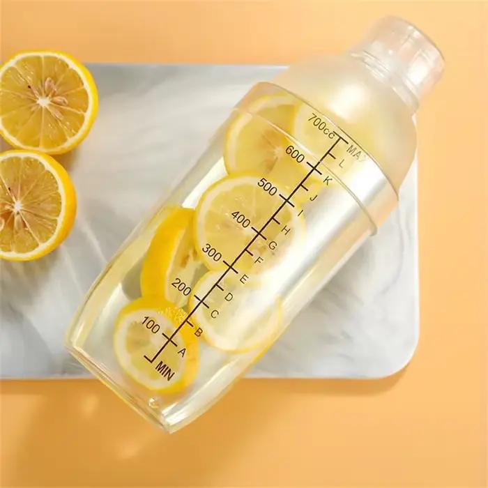 Shaker manuel en PC 500ml 700ml pour thé au lait vin boissons avec graduations artisanal thé au citron