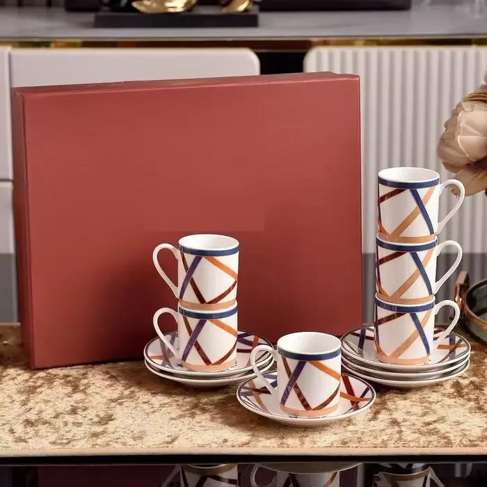 Nouvelle tasse à expresso du moyen-orient