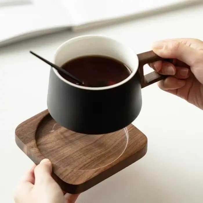 Ensemble de sous-verres en bois massif et tasses en céramique pour café et lait, style nordique, tasses à café avec plateau, boire et ménage occasions spéciales